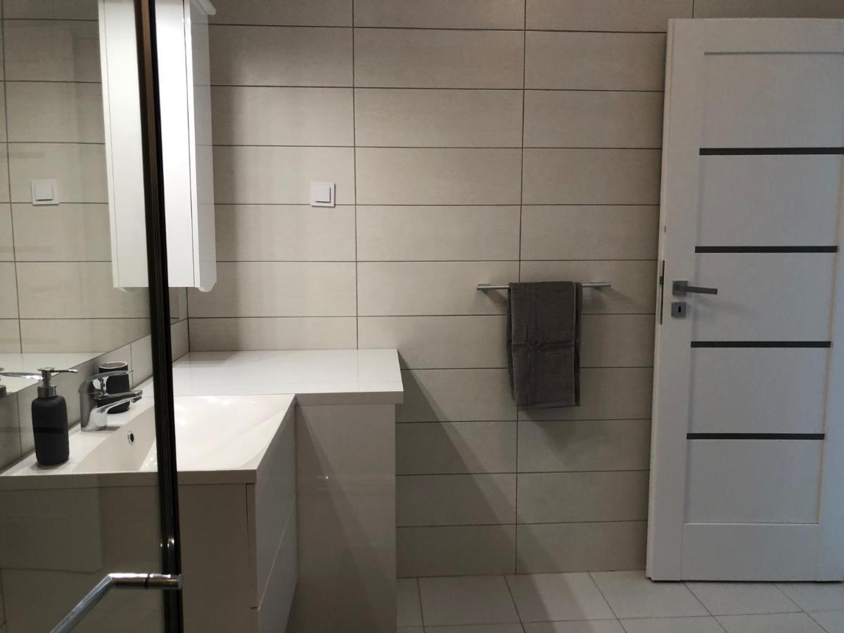 Luxury Westpark 2-Room Apartment Lakeview W5 Bucharest Exterior photo